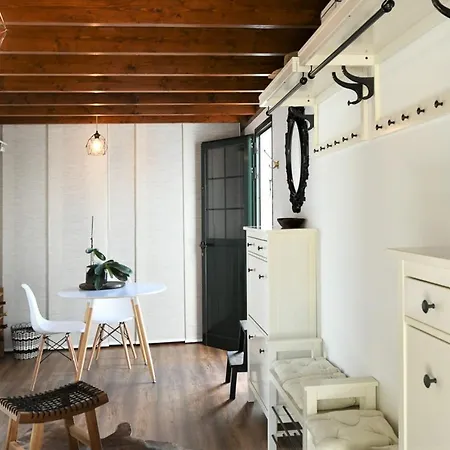 Detached First Class Vacation Home In Well Maintained Community In Uga 別荘 Uga
