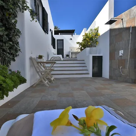 Vakantiehuis Detached First Class Vacation Home In Well Maintained Community In Uga Uga